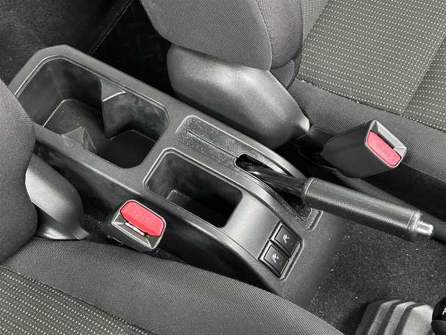 スズキ ジムニー XC 香川県 2021(令3)年 0.5万km シフォンアイボリーメタリックブラック2トーンルーフ 衝突被害軽減ブレーキ/レーンアシスト/社外SDナビ フルセグTV CD DVD BT/バックカメラ/ETC/スマートキー 2個/シートヒーター /LEDオートヘッドライト/フォグライト/電動格納ミラー/クルーズコントロール/ステアリングリモコン/16インチ アルミホイール/オートエアコン/ドラレコ/W サイド エアバッグ