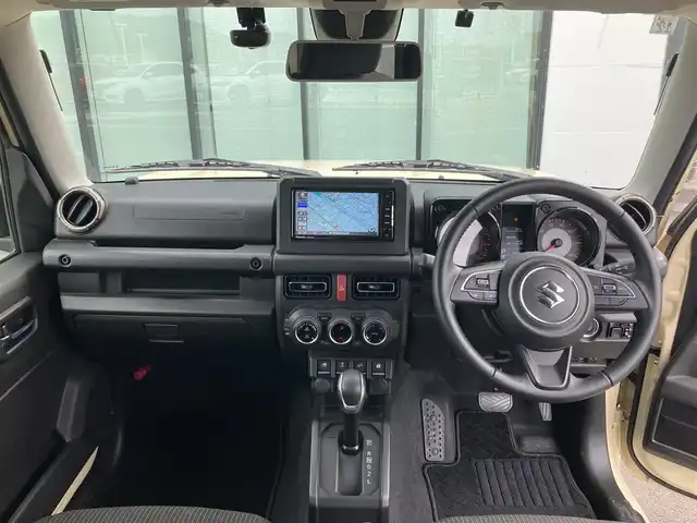 スズキ ジムニー XC 香川県 2021(令3)年 0.5万km シフォンアイボリーメタリックブラック2トーンルーフ 衝突被害軽減ブレーキ/レーンアシスト/社外SDナビ フルセグTV CD DVD BT/バックカメラ/ETC/スマートキー 2個/シートヒーター /LEDオートヘッドライト/フォグライト/電動格納ミラー/クルーズコントロール/ステアリングリモコン/16インチ アルミホイール/オートエアコン/ドラレコ/W サイド エアバッグ