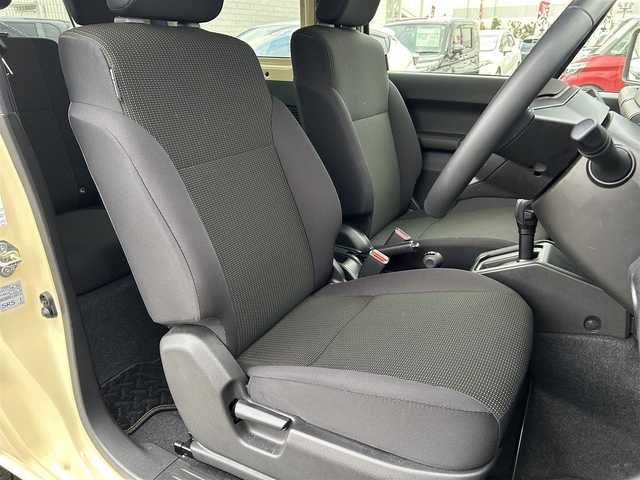 スズキ ジムニー XC 香川県 2021(令3)年 0.5万km シフォンアイボリーメタリックブラック2トーンルーフ 衝突被害軽減ブレーキ/レーンアシスト/社外SDナビ フルセグTV CD DVD BT/バックカメラ/ETC/スマートキー 2個/シートヒーター /LEDオートヘッドライト/フォグライト/電動格納ミラー/クルーズコントロール/ステアリングリモコン/16インチ アルミホイール/オートエアコン/ドラレコ/W サイド エアバッグ