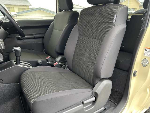 スズキ ジムニー XC 香川県 2021(令3)年 0.5万km シフォンアイボリーメタリックブラック2トーンルーフ 衝突被害軽減ブレーキ/レーンアシスト/社外SDナビ フルセグTV CD DVD BT/バックカメラ/ETC/スマートキー 2個/シートヒーター /LEDオートヘッドライト/フォグライト/電動格納ミラー/クルーズコントロール/ステアリングリモコン/16インチ アルミホイール/オートエアコン/ドラレコ/W サイド エアバッグ