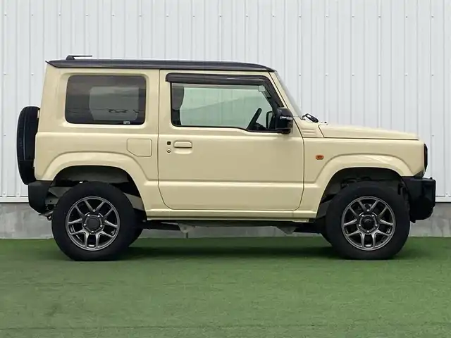 スズキ ジムニー XC 香川県 2021(令3)年 0.5万km シフォンアイボリーメタリックブラック2トーンルーフ 衝突被害軽減ブレーキ/レーンアシスト/社外SDナビ フルセグTV CD DVD BT/バックカメラ/ETC/スマートキー 2個/シートヒーター /LEDオートヘッドライト/フォグライト/電動格納ミラー/クルーズコントロール/ステアリングリモコン/16インチ アルミホイール/オートエアコン/ドラレコ/W サイド エアバッグ