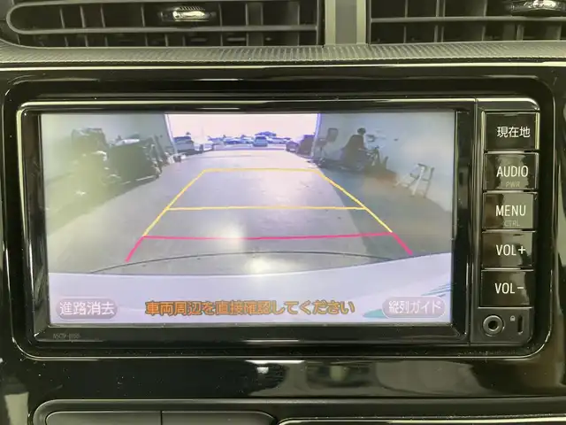 トヨタ アクア S スタイルブラック 富山県 2018(平30)年 6.1万km スーパーホワイトⅡ 純正SDナビ(NSCD-W66)/CD/SD/Bluetooth/ワンセグTV）/バックカメラ/プリクラッシュセーフティー/横滑り防止装置/レーンキープアシスト/盗難防止装置/レーンディパーチャーアラート/オートライト/オートマチックハイビーム/ヘッドライトレベライザー/ビルトインETC/スマートキー/社外フロアマット/ドアバイザー/OPスペアタイヤ