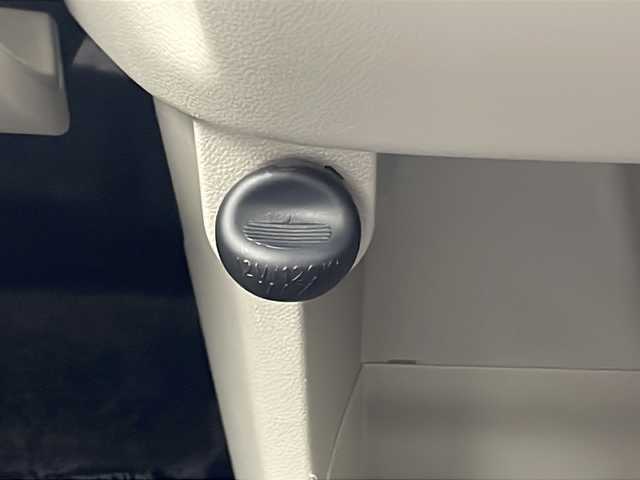 ダイハツ ムーヴ X SAⅡ 沖縄県 2016(平28)年 3.6万km ライトローズマイカメタリックⅡ 純正SDナビ/(Bluetooth CD DVD USB)/バックカメラ/ステアリングスイッチ/純正14インチアルミホイール/横滑り防止装置/コーナーセンサー/盗難防止装置/オートライト/衝突軽減システム/電動格納ミラー/スマートキー/スペアキー/ベンチシート/社外フロアマット