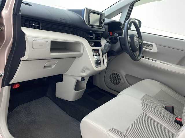 ダイハツ ムーヴ X SAⅡ 沖縄県 2016(平28)年 3.6万km ライトローズマイカメタリックⅡ 純正SDナビ/(Bluetooth CD DVD USB)/バックカメラ/ステアリングスイッチ/純正14インチアルミホイール/横滑り防止装置/コーナーセンサー/盗難防止装置/オートライト/衝突軽減システム/電動格納ミラー/スマートキー/スペアキー/ベンチシート/社外フロアマット