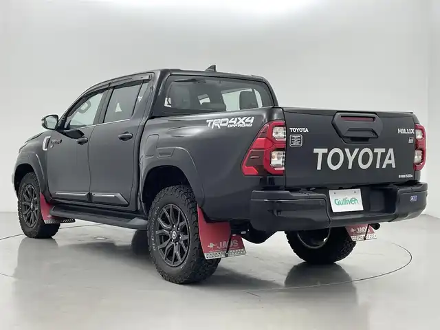 トヨタ ハイラックス Z GRスポーツ 熊本県 2023(令5)年 2.4万km アティチュードブラックマイカ ワンオーナー　/純正8インチナビ　/全周囲カメラ　/前後ドライブレコーダー/ETC　/前後クリアランスソナー　/運転席パワーシート/トヨタセーフティーセンス/・プリクラッシュセーフティ/・レーンディパーチャーアラート/・ロードサインアシスト/・アダブティブクルーズコントロール/・先行車発進お知らせ/横滑り防止/ダウンヒルアシスト/BFグッドリッチタイヤ/オールテレーンタイヤ/ハーフレザーシート/純正フロアマット/純正１８インチAW/JAOSマッドガード/ハードトノカバー/オートライト　/ＬＥＤヘッドライト/スマートキー/プッシュスタート/