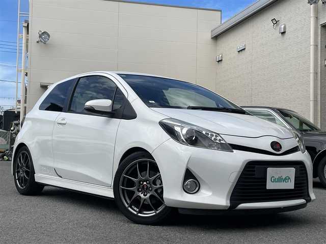 トヨタ ヴィッツ GRMNターボ 和歌山県 2013(平25)年 0.9万km スーパーホワイトⅡ 社外メモリナビ、CD/　（AVN133MW）/ウインカーミラー/GRMN専用バケットシート/GRMN専用BBS製17インチアルミホイール/LEDポジションランプ/スマートキー×２/ETC/Wエアバッグ/ABS/保証書/取扱説明書
