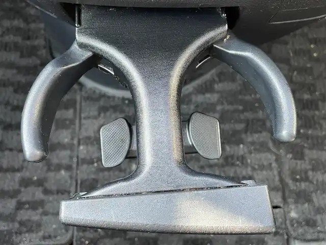 トヨタ ヴォクシー ZS 煌Z 岐阜県 2013(平25)年 7.3万km ブラック 4WD/両側パワースライドドア/フロントサイドエアロパーツ(モデリスタ)/ダブルオートエアコン/ウォークスルー/ナビ/【Bluetooth．CD.DVD.AM/FM】/GPS(ASSURA)/ETC/ドライブレコーダー/バックカメラ/ハーフレザーシート/純正フロアマット/センターデフロック/アルミホイール(VELVA)/スマートキー/保証書/取扱説明書/スペアキー