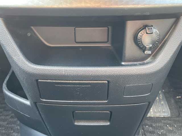 トヨタ ヴォクシー ZS 煌Z 岐阜県 2013(平25)年 7.3万km ブラック 4WD/両側パワースライドドア/モデリスタエアロ/ハーフレザーシート/純正ナビ/【Bluetooth．CD.DVD.AM/FM】/GPS(ASSURA)/ETC/ドライブレコーダー/バックカメラ/ハーフレザーシート/純正フロアマット/センターデフロック/スマートキー/保証書/取扱説明書/スペアキー