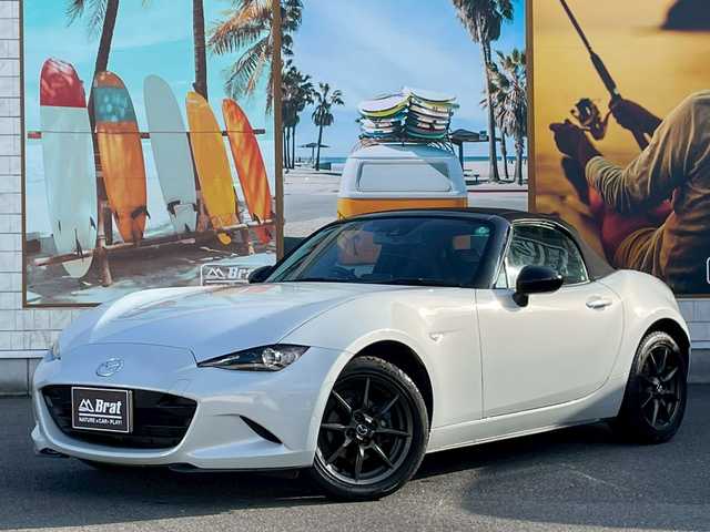 マツダ ロードスター S レザーパッケージ 宮崎県 2015(平27)年 6.2万km セラミックM ＢＯＳＥサウンド/メーカーナビ/バックカメラ/黒レザーシート/シートヒーター/ブラインドスポットモニター/レーンキープアシスト/パドルシフト/フルセグＴＶ　USB　AUX　Ｂｌｕｅｔｏｏｔｈ　ＤＶＤ再生/ＥＴＣ/純正フロアマット/プッシュスタート/スペアキー/取扱説明書/保証書