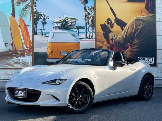 マツダ ロードスター S レザーパッケージ 宮崎県 2015(平27)年 6.2万km セラミックM ＢＯＳＥサウンド/メーカーナビ/バックカメラ/黒レザーシート/シートヒーター/ブラインドスポットモニター/レーンキープアシスト/パドルシフト/フルセグＴＶ　USB　AUX　Ｂｌｕｅｔｏｏｔｈ　ＤＶＤ再生/ＥＴＣ/純正フロアマット/プッシュスタート/スペアキー/取扱説明書/保証書