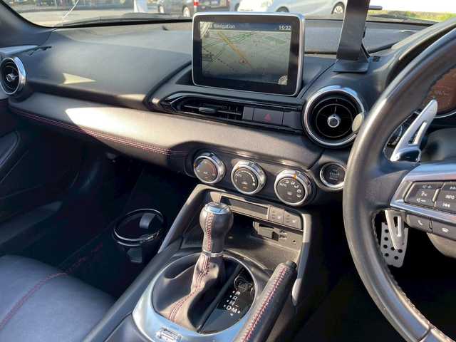 マツダ ロードスター S レザーパッケージ 宮崎県 2015(平27)年 6.2万km セラミックM ＢＯＳＥサウンド/メーカーナビ/バックカメラ/黒レザーシート/シートヒーター/ブラインドスポットモニター/レーンキープアシスト/パドルシフト/フルセグＴＶ　USB　AUX　Ｂｌｕｅｔｏｏｔｈ　ＤＶＤ再生/ＥＴＣ/純正フロアマット/プッシュスタート/スペアキー/取扱説明書/保証書