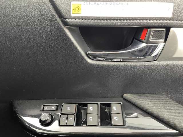 トヨタ ハイラックス Z 熊本県 2020(令2)年 2.2万km アティチュードブラックマイカ 純正ナビNSZT-W68T（ＣＤ・ＤＶＤ・フルセグ・ＢＴ）/バックカメラ　/社外ミラー型前後ドライブレコーダー　/ＥＴＣ　/前後クリアランスソナー　/ダウンヒルアシスト　/トヨタセーフティーセンス/・プリクラッシュセーフティ/・ロードサインアシスト/・レーンディパーチャーアラート/・アダブティブクルーズコントロール/・先行車発進お知らせ/横滑り防止/アイドリングストップ/純正フロアマット/純正１７インチAW/オートライト　/ＬＥＤヘッドライト/スマートキー/プッシュスタート/スペアキー1本/保証書/取扱説明書