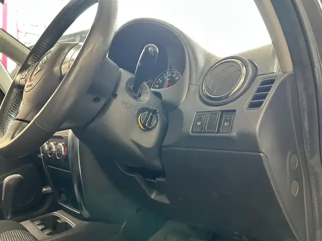 スズキ ＳＸ４ 1．5XG 東京都 2008(平20)年 5.1万km アズールグレーパールメタリック 社外オーディオ/(Kenwood U340)/(CD/AUX/USB)/純正オーディオ積み込み/前席シートヒーター/前後方ドライブレコーダー/純正フロアマット/スマートキー/ルーフレール/トノカバー/リアプライバシーガラス/ISOFIX/電動格納ミラー/HID/オートライト/フォグランプ/純正16インチアルミホイール/革巻きステアリング/W+サイドSRS&ABS/新車時保証書/取扱説明書