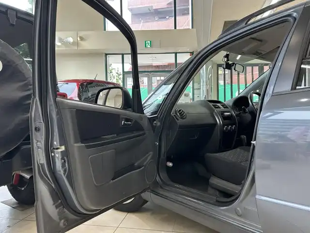 スズキ ＳＸ４ 1．5XG 東京都 2008(平20)年 5.1万km アズールグレーパールメタリック 社外オーディオ/(Kenwood U340)/(CD/AUX/USB)/純正オーディオ積み込み/前席シートヒーター/前後方ドライブレコーダー/純正フロアマット/スマートキー/ルーフレール/トノカバー/リアプライバシーガラス/ISOFIX/電動格納ミラー/HID/オートライト/フォグランプ/純正16インチアルミホイール/革巻きステアリング/W+サイドSRS&ABS/新車時保証書/取扱説明書