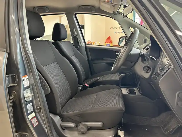 スズキ ＳＸ４ 1．5XG 東京都 2008(平20)年 5.1万km アズールグレーパールメタリック 社外オーディオ/(Kenwood U340)/(CD/AUX/USB)/純正オーディオ積み込み/前席シートヒーター/前後方ドライブレコーダー/純正フロアマット/スマートキー/ルーフレール/トノカバー/リアプライバシーガラス/ISOFIX/電動格納ミラー/HID/オートライト/フォグランプ/純正16インチアルミホイール/革巻きステアリング/W+サイドSRS&ABS/新車時保証書/取扱説明書