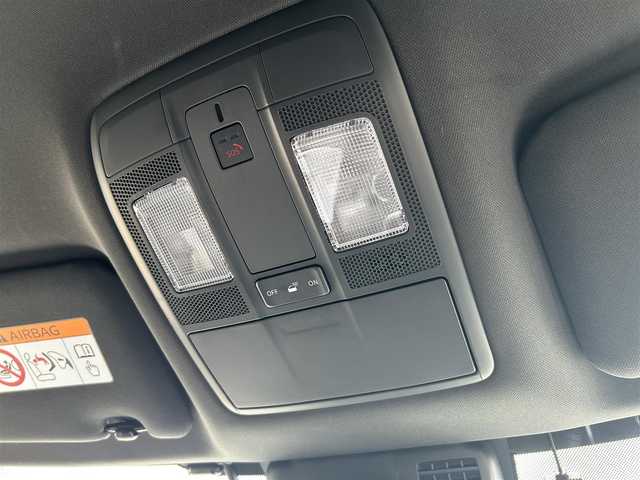 マツダ ＣＸ－８ XD ブラックトーンエディション 福岡県 2023(令5)年 1.4万km プラチナクォーツメタリック ワンオーナー/純正メーカーナビ（フルセグTV・AM・FM・Bluetooth）/全方位カメラ/3列シート/パワーシート/ヒートシーター/パワーバックドア/レーダークルーズコントロール/純正ドライブレコーダー/ワイヤレス充電(置くだけ充電）/ETC/TCS/WACエアコン/純正19インチアルミホイール/純正フロアマット/ウォークスルー/コーナーセンサー/LEDヘッドライト/オートライト/スマートキー×2本/USB入力端子/横滑り防止装置/盗難防止装置/カーテンエアバック/取扱説明書/保証書