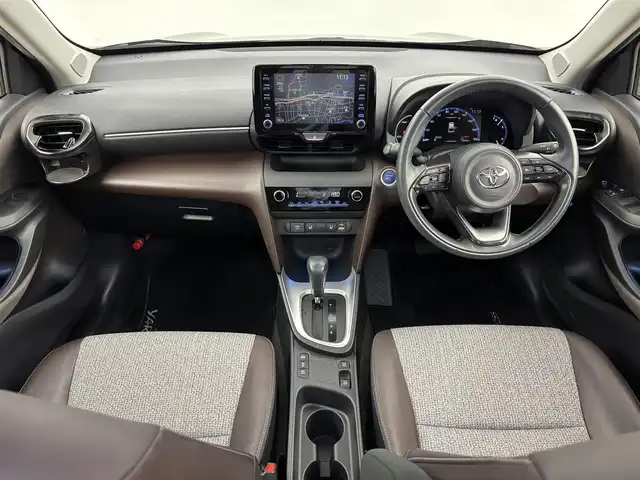 トヨタ ヤリスクロス ハイブリッド Z 福岡県 2021(令3)年 5.4万km ブラックマイカ ワンオーナー　/純正ＤＡナビ／フルセグＴＶ　/全方位カメラ　/ＥＴＣ　/レーダークルコン　/コーナーセンサー　/衝突軽減ブレーキ　/レーンキープ　/ＢＳＭ　/アクセル踏み間違い防止　/シートヒーター　/ハーフレザー　/ＬＥＤ