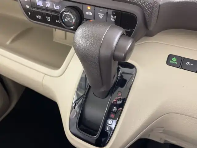 ホンダ Ｎ ＢＯＸ G 福岡県 2017(平29)年 5万km プレミアムホワイトパールⅡ 社外７型メモリーナビゲーション/フルセグテレビ/CD DVD BT/ベンチシート/スマートキー/プッシュスタートエンジン/スペアキー/LEDヘッドライト/純正フロアマット