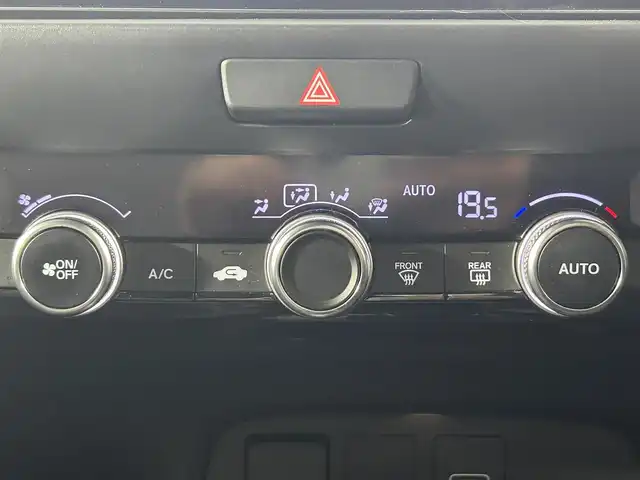 ホンダ フィット e:HEVクロスター 佐賀県 2022(令4)年 3.3万km サーフブルー 純正9インチナビ/CD/DVD/フルセグTV/BT/衝突被害軽減システム/横滑り防止装置/車線逸脱防止/クリアランスソナー/オートライト/LEDヘッドライト/前後ドライブレコーダー/ETC/追従付きクルーズコントロール/オートブレーキホールド/電動格納ミラー/ECOスイッチ/ISOFIX/フロアマット/純正16インチアルミホイール/ドアバイザー
