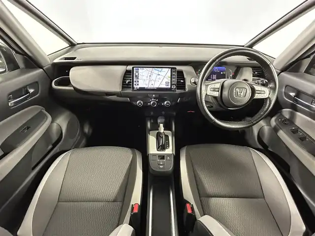 ホンダ フィット e:HEVクロスター 佐賀県 2022(令4)年 3.3万km サーフブルー 純正9インチナビ/CD/DVD/フルセグTV/BT/衝突被害軽減システム/横滑り防止装置/車線逸脱防止/クリアランスソナー/オートライト/LEDヘッドライト/前後ドライブレコーダー/ETC/追従付きクルーズコントロール/オートブレーキホールド/電動格納ミラー/ECOスイッチ/ISOFIX/フロアマット/純正16インチアルミホイール/ドアバイザー