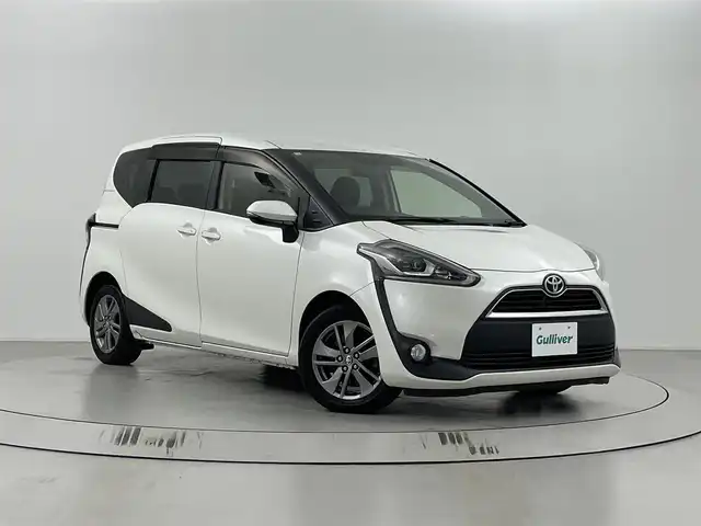 トヨタ シエンタ G 埼玉県 2016(平28)年 5.7万km ホワイトパールクリスタルシャイン 純正ナビ　NSZT-W64/(Bluetooth/CD/DVD/AM/FM)/地デジフルセグ/バックカメラ/ETC/両側パワースライドドア/アイドリングストップ/ステアリングリモコン/プッシュスタート/フロントフォグランプ/純正フロアマット/純正ドアバイザー/純正15インチアルミホイール/ダブルエアバッグ