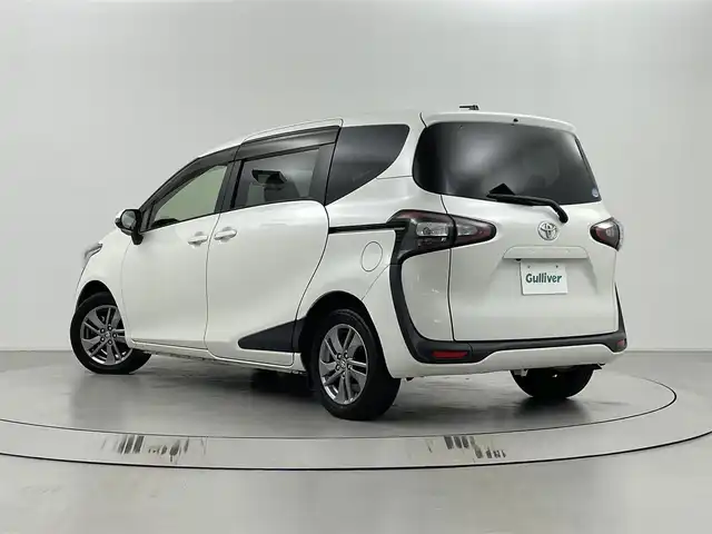 トヨタ シエンタ G 埼玉県 2016(平28)年 5.7万km ホワイトパールクリスタルシャイン 純正ナビ　NSZT-W64/(Bluetooth/CD/DVD/AM/FM)/地デジフルセグ/バックカメラ/ETC/両側パワースライドドア/アイドリングストップ/ステアリングリモコン/プッシュスタート/フロントフォグランプ/純正フロアマット/純正ドアバイザー/純正15インチアルミホイール/ダブルエアバッグ