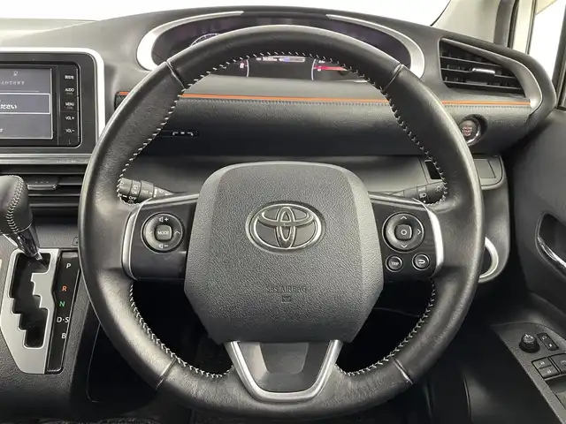 トヨタ シエンタ G 埼玉県 2016(平28)年 5.7万km ホワイトパールクリスタルシャイン 純正ナビ　NSZT-W64/(Bluetooth/CD/DVD/AM/FM)/地デジフルセグ/バックカメラ/ETC/両側パワースライドドア/アイドリングストップ/ステアリングリモコン/プッシュスタート/フロントフォグランプ/純正フロアマット/純正ドアバイザー/純正15インチアルミホイール/ダブルエアバッグ