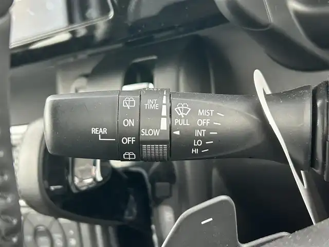 スズキ スペーシア カスタム HYBRID XS ターボ 愛媛県 2024(令6)年 2.3万km スチールシルバーメタリック/ブルーイッシュブラックパール 純正9インチHDナビ（Bluetooth/AppleCarPlay/AndroidAuto/フルセグ）/スズキセーフティサポート/全方位モニター/両側パワースライドドア/ステアリングヒーター/シートヒーター/レーダークルーズコントロール/パーキングアシスト/純正15インチアルミホイール/LEDヘッドライト/フォグランプ/レーンキープアシスト/パドルシフト/横滑り防止装置/スマートキー/プッシュスタート/ABS