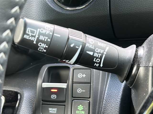 ホンダ Ｎ ＢＯＸ カスタム L ターボ 大阪府 2023(令5)年 2.1万km プレミアムサンライトホワイトパール ワンオーナー/社外メモリナビ/・AM/FM/CD/DVD/Bluetooth/・フルセグテレビ/ETC/クルーズコントロール/衝突軽減ブレーキ/レーンキープアシスト/横滑り防止装置/盗難防止装置/パドルシフト/電動パーキングブレーキ/両側パワースライド/コーナーセンサー/シートヒーター（D席）/LEDヘッドライト/オートマチックハイビーム/オートライト/オートエアコン/プッシュスタートボタン/スマートキー×2/ステアリングリモコン/革巻きステアリング/社外14インチアルミホイール/12V充電器/USBジャック/保証書/取扱説明書
