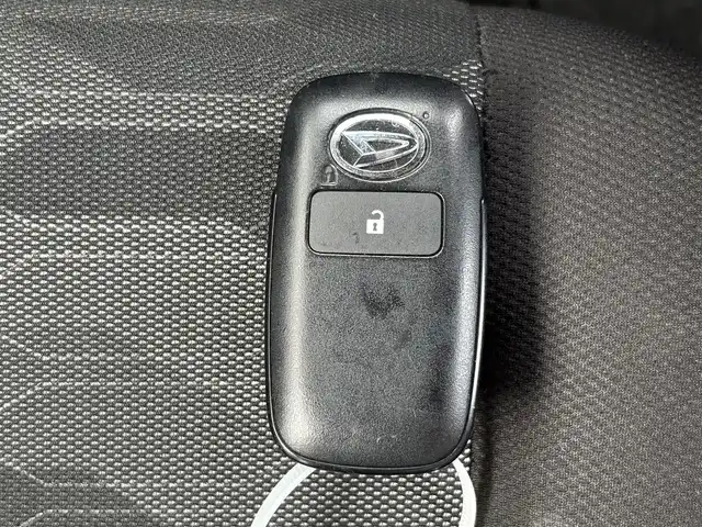 ダイハツ タフト G ターボ 宮城県 2021(令3)年 5.5万km レイクブルーメタリック 登録時走行距離54286km/ワンオーナー/純正ナビ/フルセグTV/CD/DVD/Bluetooth/ガラスルーフ/ルーフレール/バックカメラ/プッシュスタート/スマートキー/ACC/衝突軽減ブレーキ/アイドリングストップ/横滑り防止装置/ステアリングリモコン/オートライト/フォグランプ/コーナーセンサー/ETC/シートヒーター/LED