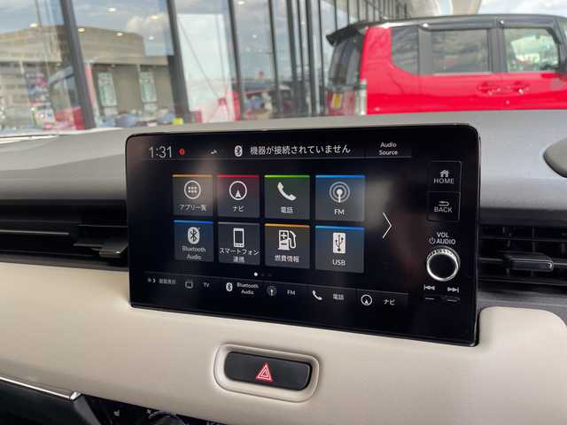 ホンダ ヴェゼル ハイブリッド e:HEV PLaY 愛知県 2021(令3)年 5.7万km サンドカーキパール ホンダセンシング/純正9型ディズプレイオーディオナビ/ガラスルーフ/ハーフレザー/レーダークルーズコントロール/シートヒーター/フルセグ/Bluetooth/バックカメラ/電動リアゲート/コーナーセンサー/純正アルミホイール/ETC2.0/ブラインドスポットモニター/LEDヘッドライト/パドルシフト/レーンキープアシスト/ダウンヒルアシストコントロール/オートマチックハイビーム/ワイヤレス充電器/ドライブレコーダー/ステアリングスイッチ/スマートキー/プッシュスタート