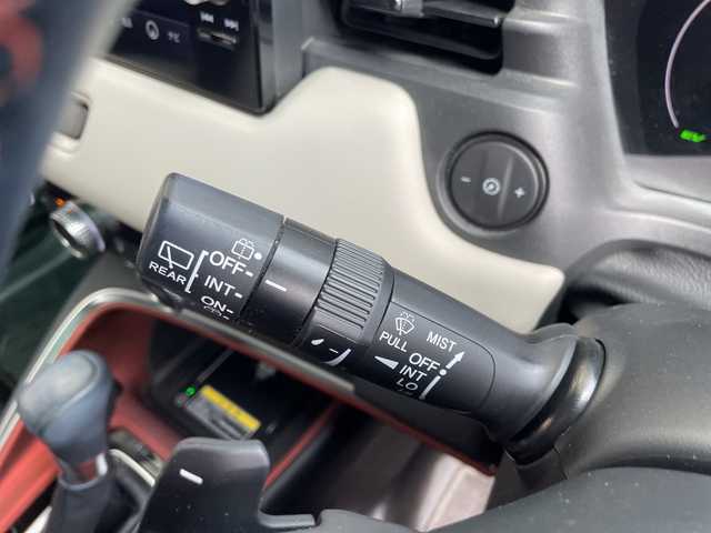 ホンダ ヴェゼル ハイブリッド e:HEV PLaY 愛知県 2021(令3)年 5.7万km サンドカーキパール ホンダセンシング/純正9型ディズプレイオーディオナビ/ガラスルーフ/ハーフレザー/レーダークルーズコントロール/シートヒーター/フルセグ/Bluetooth/バックカメラ/電動リアゲート/コーナーセンサー/純正アルミホイール/ETC2.0/ブラインドスポットモニター/LEDヘッドライト/パドルシフト/レーンキープアシスト/ダウンヒルアシストコントロール/オートマチックハイビーム/ワイヤレス充電器/ドライブレコーダー/ステアリングスイッチ/スマートキー/プッシュスタート