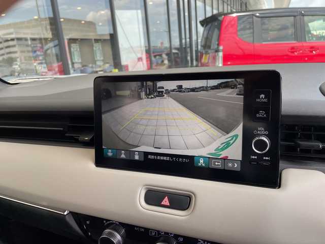 ホンダ ヴェゼル ハイブリッド e:HEV PLaY 愛知県 2021(令3)年 5.7万km サンドカーキパール ホンダセンシング/純正9型ディズプレイオーディオナビ/ガラスルーフ/ハーフレザー/レーダークルーズコントロール/シートヒーター/フルセグ/Bluetooth/バックカメラ/電動リアゲート/コーナーセンサー/純正アルミホイール/ETC2.0/ブラインドスポットモニター/LEDヘッドライト/パドルシフト/レーンキープアシスト/ダウンヒルアシストコントロール/オートマチックハイビーム/ワイヤレス充電器/ドライブレコーダー/ステアリングスイッチ/スマートキー/プッシュスタート