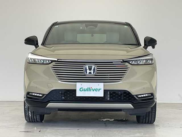 ホンダ ヴェゼル ハイブリッド e:HEV PLaY 愛知県 2021(令3)年 5.7万km サンドカーキパール ホンダセンシング/純正9型ディズプレイオーディオナビ/ガラスルーフ/ハーフレザー/レーダークルーズコントロール/シートヒーター/フルセグ/Bluetooth/バックカメラ/電動リアゲート/コーナーセンサー/純正アルミホイール/ETC2.0/ブラインドスポットモニター/LEDヘッドライト/パドルシフト/レーンキープアシスト/ダウンヒルアシストコントロール/オートマチックハイビーム/ワイヤレス充電器/ドライブレコーダー/ステアリングスイッチ/スマートキー/プッシュスタート
