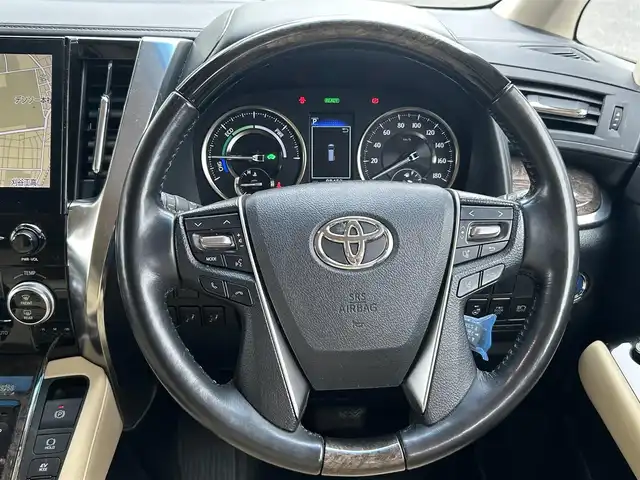 トヨタ アルファードハイブリット エグゼクティブ ラウンジ S 愛知県 2020(令2)年 9.9万km ホワイトパールクリスタルシャイン 純正メーカーオプション10型ナビ【Bluetooth　CD DVD SD USB】/JBLサウンドシステム/シーケンシャルウィンカー/全方位カメラ/ビルトインETC2.0/後席フリップダウンモニター/デジタルインナーミラー/ドライブレコーダー/両側パワースライドドア/トヨタセーフティセンス/・衝突軽減ブレーキ/・レーンキープアシスト/・オートマチックハイビーム/オートライト/LEDヘッドライト/フォグランプ/アダプティブクルーズコントロール/ブレーキホールド/ブラインドスポットモニター/リアクロストラフィックアラート/ロードサインアシスト/パーキングサポートブレーキ/ステアリングリモコン/ステアリングヒーター/全席シートヒーター/全席エアシート/全席パワーシート/AC100V/電動リアゲート/オート電動格納ドアミラー/ドアバイザー/純正フロアマット/純正アルミホイール/禁煙車