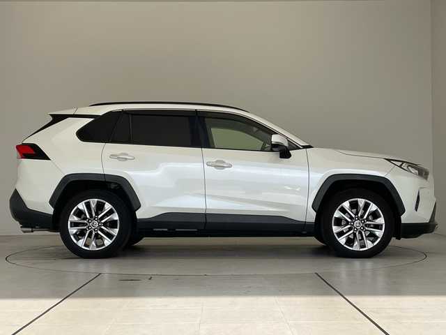 トヨタ ＲＡＶ４ G Zパッケージ 愛知県 2019(令1)年 5.4万km ホワイトパールクリスタルシャイン トヨタセーフティセンス/9型ナビ/レーダークルーズコントロール/バックカメラ/電動リアゲート/パワーシート/コーナーセンサー/純正アルミホイール/ＥＴＣ/ブラインドスポットモニター/LEDヘッドライト/ステアリングヒーター/インテリジェントミラー/レーンキープアシスト/ダウンヒルアシストコントロール/ドライブレコーダー/衝突軽減システム/フルセグ/CD DVD/Bluetooth/ステアリングスイッチ/スマートキー/プッシュスタート