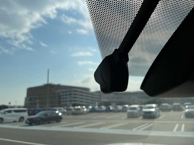 トヨタ ＲＡＶ４ G Zパッケージ 愛知県 2019(令1)年 5.4万km ホワイトパールクリスタルシャイン トヨタセーフティセンス/9型ナビ/レーダークルーズコントロール/バックカメラ/電動リアゲート/パワーシート/コーナーセンサー/純正アルミホイール/ＥＴＣ/ブラインドスポットモニター/LEDヘッドライト/ステアリングヒーター/インテリジェントミラー/レーンキープアシスト/ダウンヒルアシストコントロール/ドライブレコーダー/衝突軽減システム/フルセグ/CD DVD/Bluetooth/ステアリングスイッチ/スマートキー/プッシュスタート