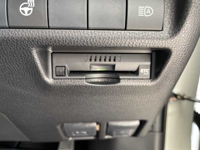 トヨタ ＲＡＶ４ G Zパッケージ 愛知県 2019(令1)年 5.4万km ホワイトパールクリスタルシャイン トヨタセーフティセンス/9型ナビ/レーダークルーズコントロール/バックカメラ/電動リアゲート/パワーシート/コーナーセンサー/純正アルミホイール/ＥＴＣ/ブラインドスポットモニター/LEDヘッドライト/ステアリングヒーター/インテリジェントミラー/レーンキープアシスト/ダウンヒルアシストコントロール/ドライブレコーダー/衝突軽減システム/フルセグ/CD DVD/Bluetooth/ステアリングスイッチ/スマートキー/プッシュスタート