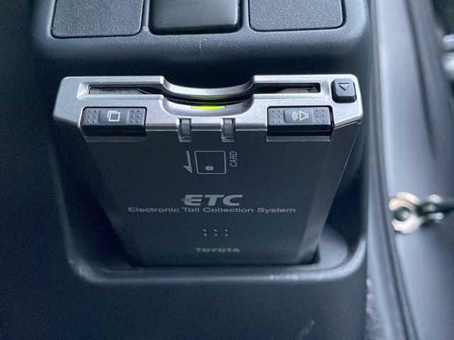 トヨタ アクア S 岩手県 2013(平25)年 10.3万km グレーメタリック 純正ナビ　バックカメラ　Ｂｌｕｅｔｏｏｔｈ　ＣＤ／ＤＶＤ再生　フルセグ　ＥＴＣ　フロントフォグランプ　オートライト　１５インチＡＷ　純正フロアマット　スマートキー　ステアリングスイッチ　ｉストップ