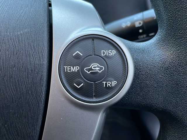 トヨタ アクア S 岩手県 2013(平25)年 10.3万km グレーメタリック 純正ナビ　バックカメラ　Ｂｌｕｅｔｏｏｔｈ　ＣＤ／ＤＶＤ再生　フルセグ　ＥＴＣ　フロントフォグランプ　オートライト　１５インチＡＷ　純正フロアマット　スマートキー　ステアリングスイッチ　ｉストップ