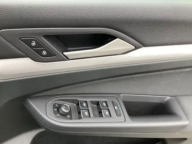 フォルクスワーゲン ＶＷ ゴルフ eTSI アクティブ 宮城県 2021(令3)年 3万km プラチナグレーM 純正ナビ/レーンアシスト/プッシュスタート/ドライブレコーダー/ターボ/Bluetooth接続/バックカメラ/オートライト/純正フロアマット/LEDライト/電動格納ミラー/ミラーウィンカー