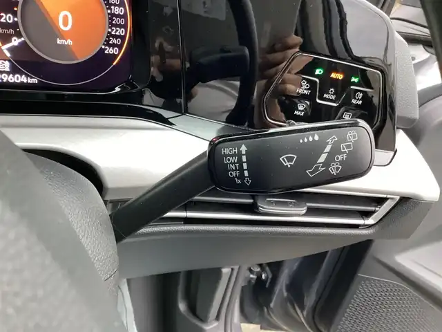 フォルクスワーゲン ＶＷ ゴルフ eTSI アクティブ 宮城県 2021(令3)年 3万km プラチナグレーM 純正ナビ/レーンアシスト/プッシュスタート/ドライブレコーダー/ターボ/Bluetooth接続/バックカメラ/オートライト/純正フロアマット/LEDライト/電動格納ミラー/ミラーウィンカー