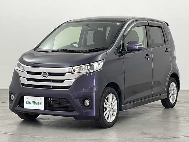日産 デイズ ハイウェイスター Vセレ +Safty 群馬県 2014(平26)年 1.7万km プレミアムパープルP 純正ナビ　全周囲カメラ　アイドリングストップ　ＥＴＣ　キセノンヘッドライト　フォグランプ　スマートキー　プッシュスタートボタン　革巻きステアリング　純正ドライブレコーダー　横滑り防止装置　禁煙車