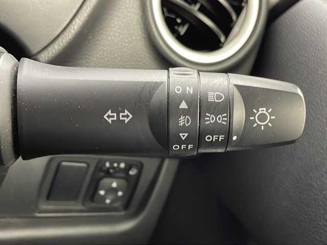 日産 デイズ ハイウェイスター Vセレ +Safty 群馬県 2014(平26)年 1.7万km プレミアムパープルP 純正ナビ　全周囲カメラ　アイドリングストップ　ＥＴＣ　キセノンヘッドライト　フォグランプ　スマートキー　プッシュスタートボタン　革巻きステアリング　純正ドライブレコーダー　横滑り防止装置　禁煙車