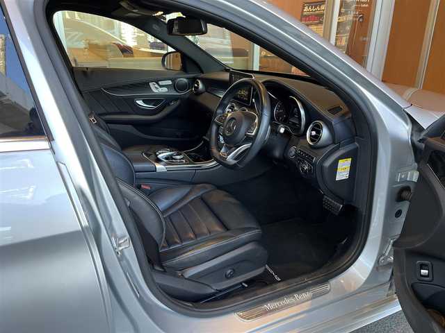 メルセデス・ベンツ Ｃ２００ アバンギャルド AMGライン 宮城県 2015(平27)年 4.6万km シルバー レザーエクスクルーシブパッケージ/パノラミックスライディングルーフ/レーダーセーフティパッケージ/ヘッドアップディスプレイ/COMANDシステムHDDナビゲーションシステム/フルセグTV/バックカメラ/ブラックレザーシート/シートヒーター/メモリ機能付きパワーシート/LEDヘッドライト/オートライト/キーレスゴー/パワートランクリッド/純正18インチAW/ETC車載器/パヒュームアトマイザー/ステアリングスイッチ/パドルシフト/アイドリングストップ/エアサスペンション