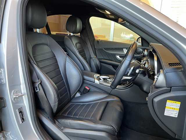 メルセデス・ベンツ Ｃ２００ アバンギャルド AMGライン 宮城県 2015(平27)年 4.6万km シルバー レザーエクスクルーシブパッケージ/パノラミックスライディングルーフ/レーダーセーフティパッケージ/ヘッドアップディスプレイ/COMANDシステムHDDナビゲーションシステム/フルセグTV/バックカメラ/ブラックレザーシート/シートヒーター/メモリ機能付きパワーシート/LEDヘッドライト/オートライト/キーレスゴー/パワートランクリッド/純正18インチAW/ETC車載器/パヒュームアトマイザー/ステアリングスイッチ/パドルシフト/アイドリングストップ/エアサスペンション