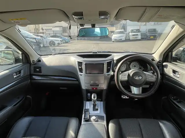 スバル レガシィ ツーリングワゴン 2．5i Sパッケージ 群馬県 2010(平22)年 11万km グラファイトグレーメタリック STIエアロ/クルーズコントロール/パドルシフト/ETC/ハーフレザーシート/前席パワーシート/電格ミラー/ドアバイザー/社外フロアマット/純正18インチアルミホイール