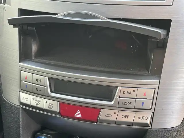 スバル レガシィ ツーリングワゴン 2．5i Sパッケージ 群馬県 2010(平22)年 11万km グラファイトグレーメタリック STIエアロ/クルーズコントロール/パドルシフト/ETC/ハーフレザーシート/前席パワーシート/電格ミラー/ドアバイザー/社外フロアマット/純正18インチアルミホイール