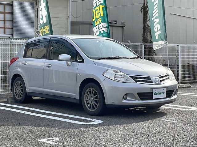 日産 ティーダ