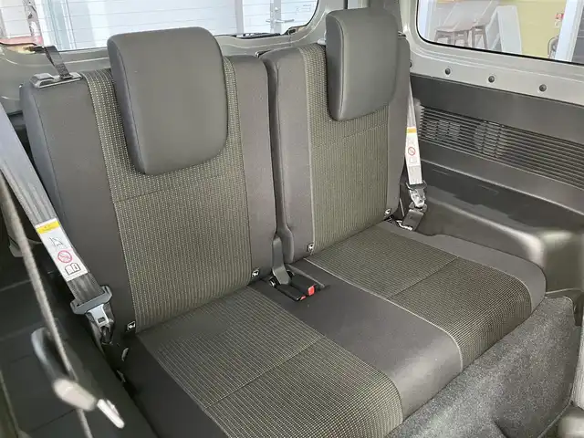 スズキ ジムニー XC 山口県 2022(令4)年 1万km ミディアムグレー 1inリフトアップ(バネ)/社外ディスプレイオーディオ/　＆バックカメラ/社外16インチアルミ/デュアルセンサーブレーキサポート/純正フロアマット/純正フォグランプ/ウィンカーミラー/スマートキー/エンジンプッシュスタート/オートライト/フロントシートヒーター/ETC